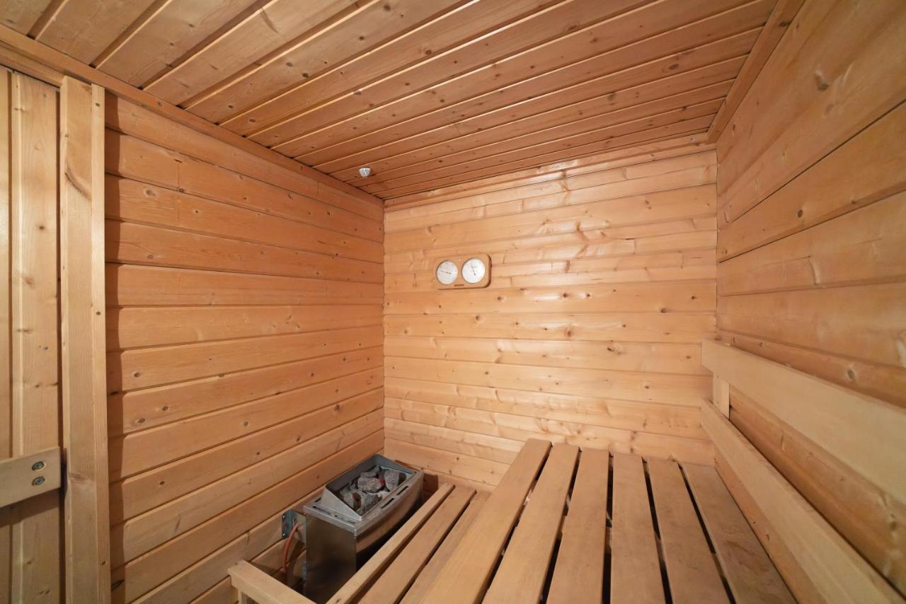 Urban Cube Mit Sauna Тун Екстер'єр фото